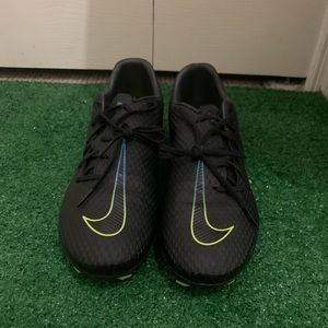 Nike Phantom GT Academy Cleats